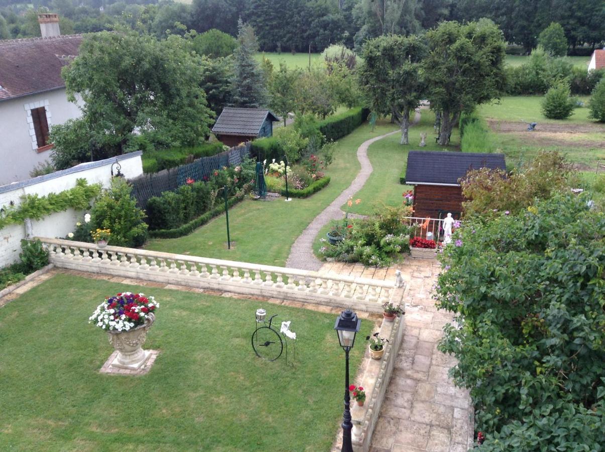 Les Charmes Bed & Breakfast Valencay Exterior photo